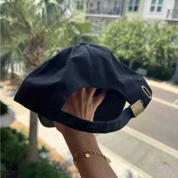 Vintage Marlboro Black Baseball Cap - Picture 2 of 2